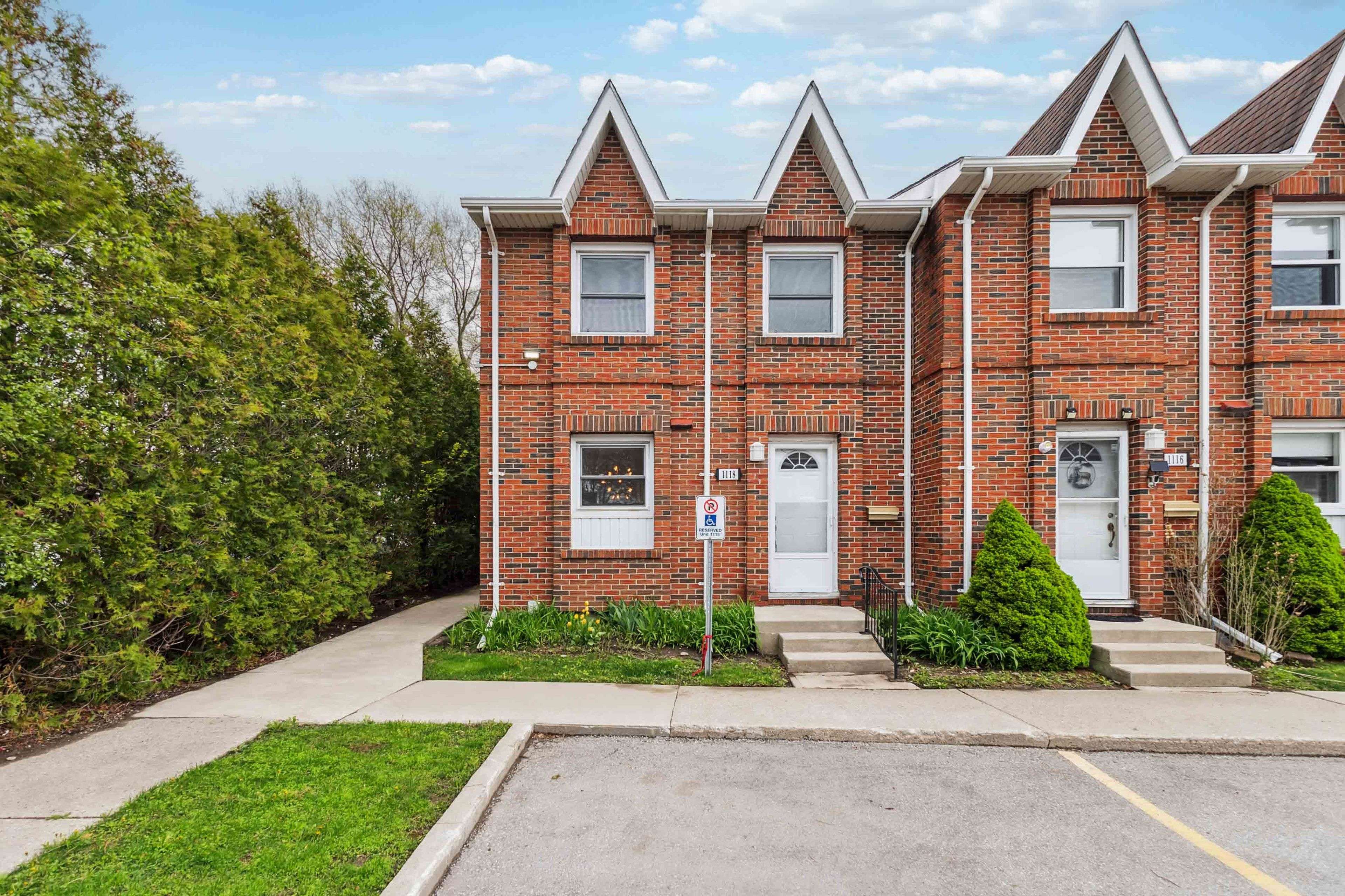 London South, ON N6E 1B2,1118 Southdale RD E