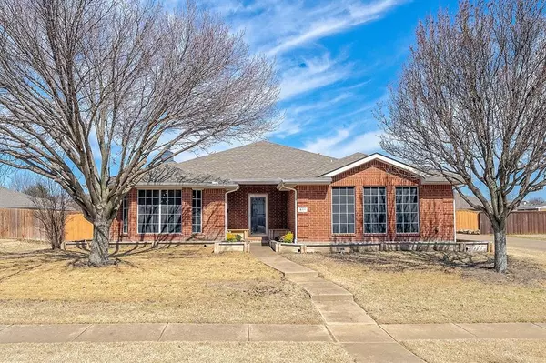 611 Comanche Trail,  Murphy,  TX 75094