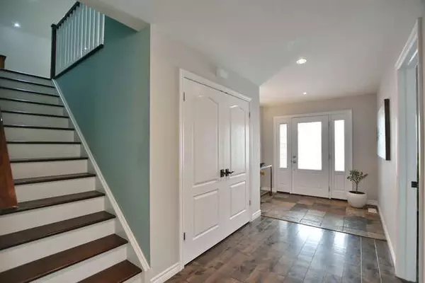Collingwood, ON L9Y 0G3,117 STANLEY ST