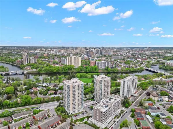 Vanier And Kingsview Park, ON K1L 0A8,70 Landry ST #1604