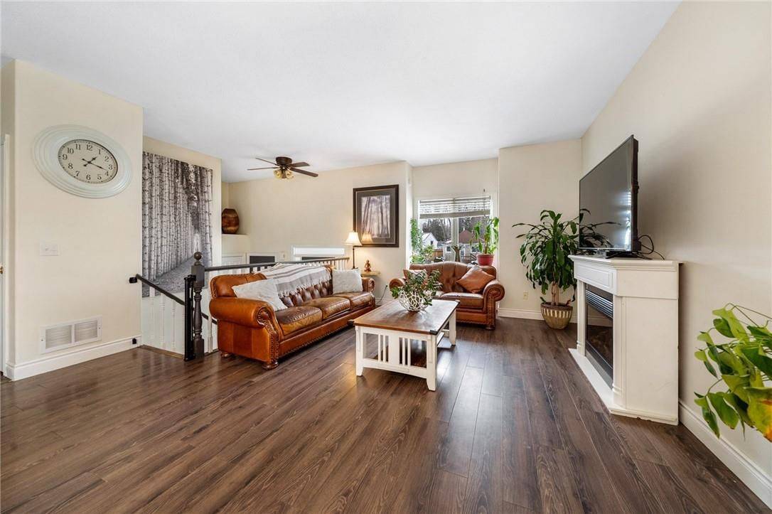 Innisfil, ON L0L 1C0,1045 Elm RD