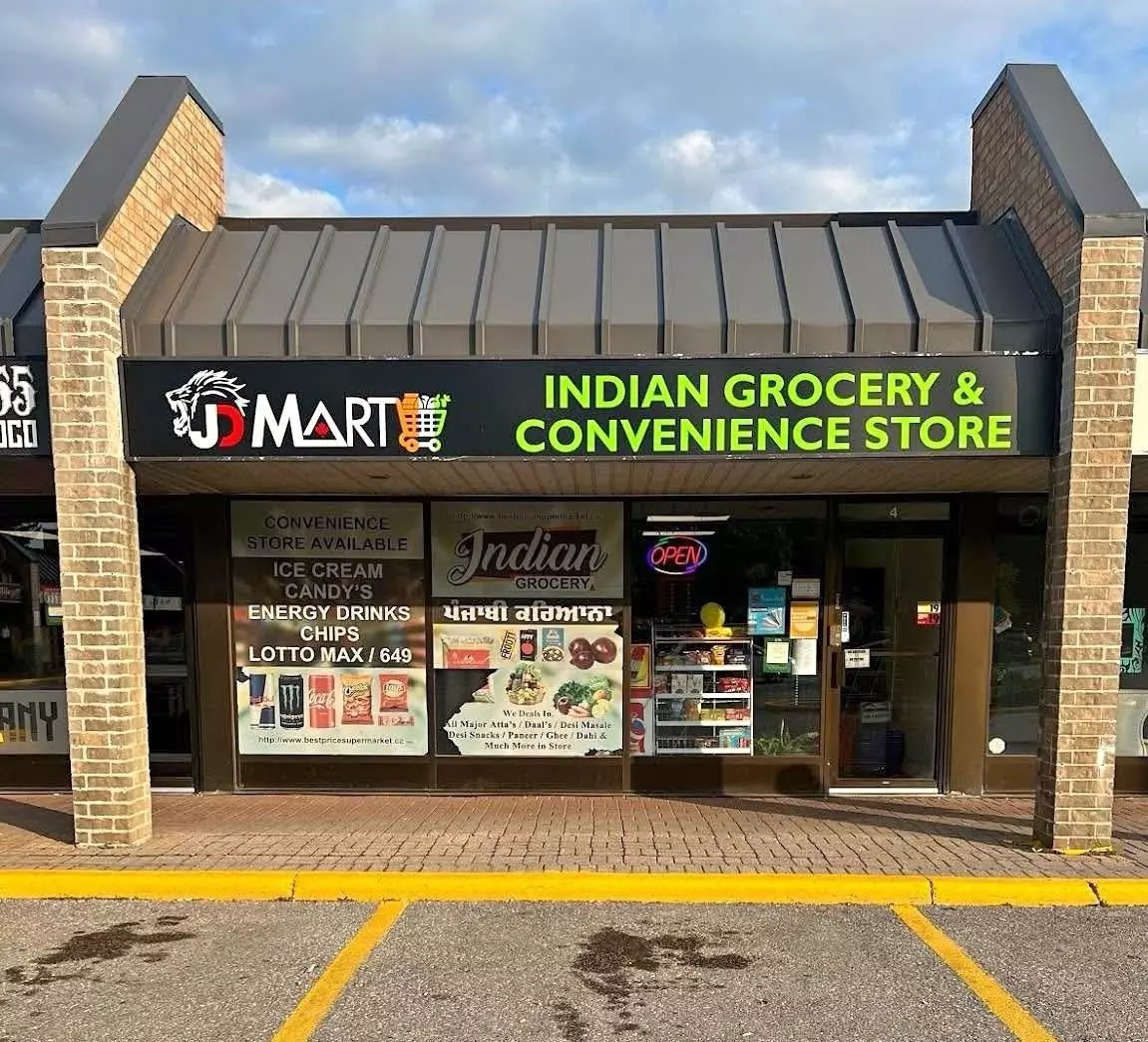 Barrie, ON L4M 6L5,221 Cundles RD E #4