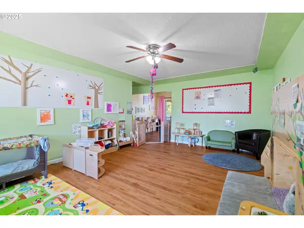 Portland, OR 97233,14124 SE MILL ST