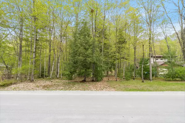 Tiny, ON L9M 1R3,97 Tall Pines DR