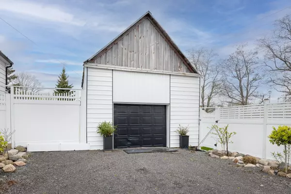 Prince Edward County, ON K0K 3L0,70 Belleville ST