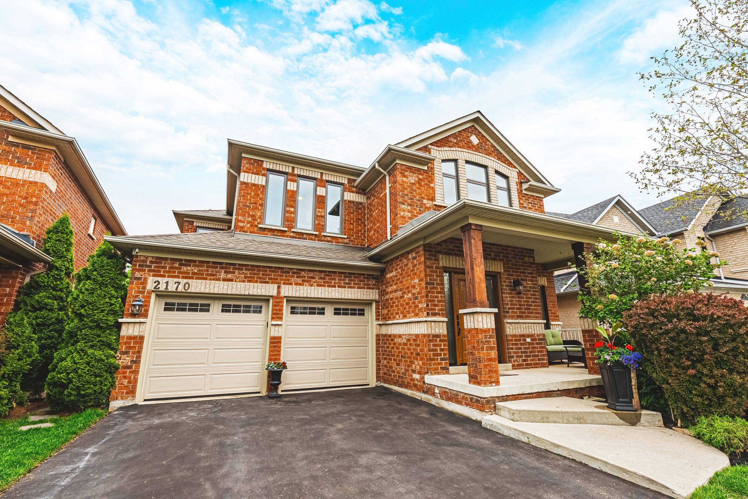 2170 Coldwater ST, Burlington, ON L7L 7K5