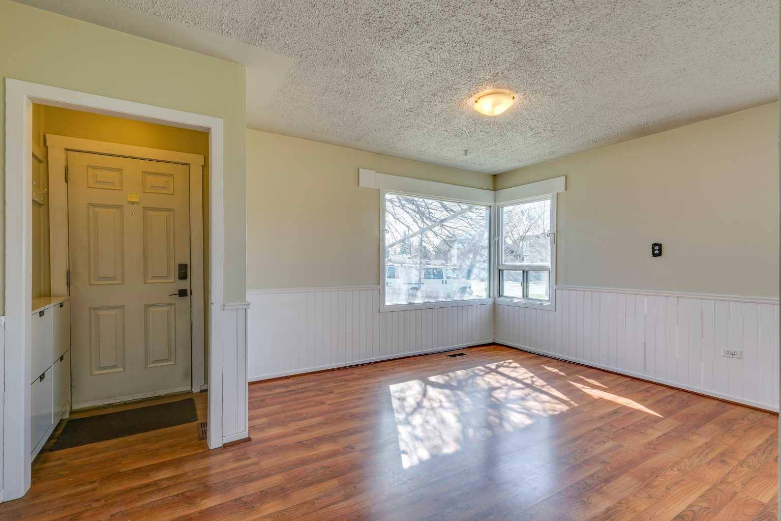 Calgary, AB T2G 3N2,2235 15A ST SE