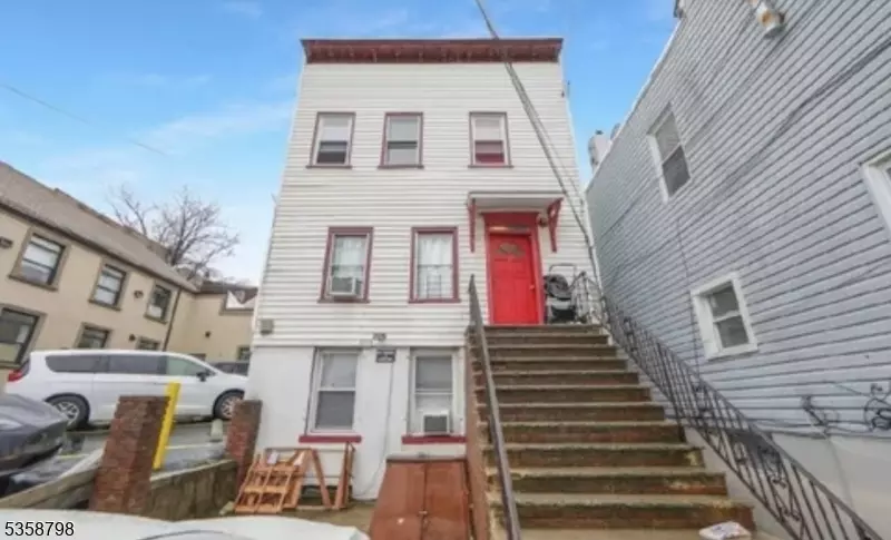 Paterson City, NJ 07501,22 Elm St