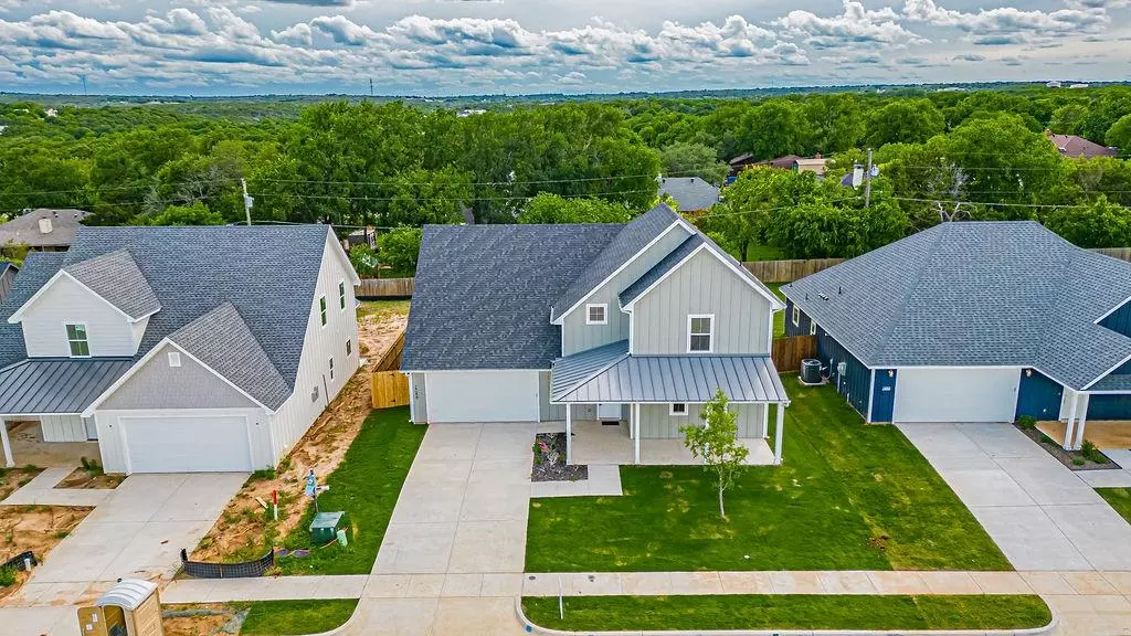 2048 Salina Circle, Granbury, TX 76048
