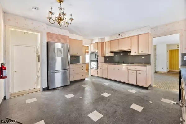 Upper Saddle River Boro, NJ 07458,20 Hidden Glen Rd