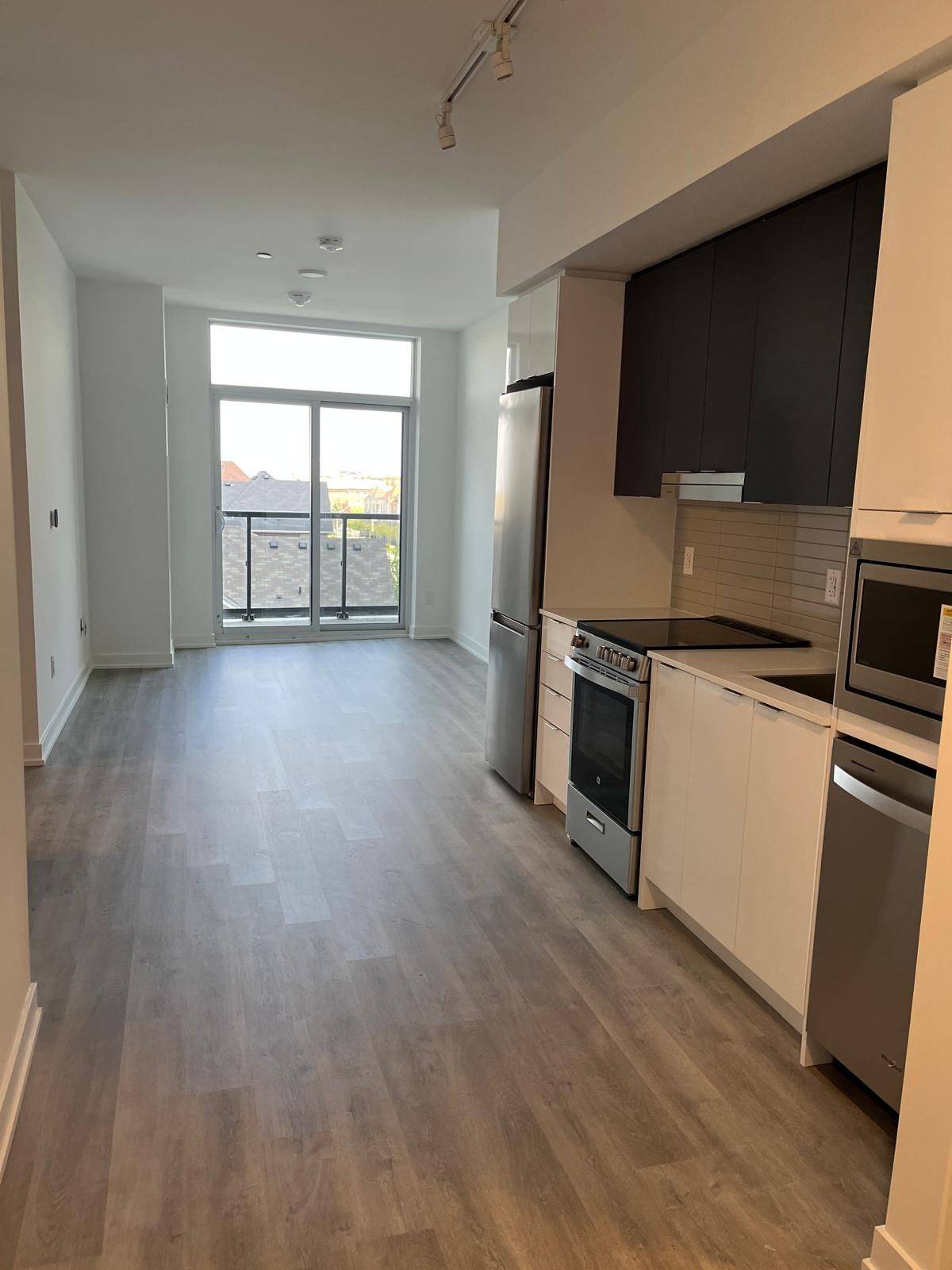 Mississauga, ON L4Z 0C9,5105 HURONTARIO ST #427