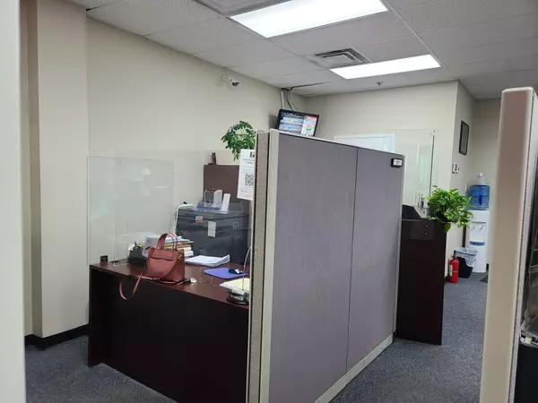 Toronto E11, ON M1B 2W1,1585 Markham RD #310