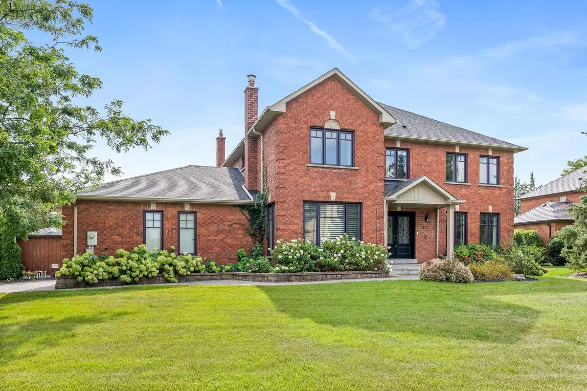 Halton Hills, ON L7G 5G6,17 Oak Ridge DR