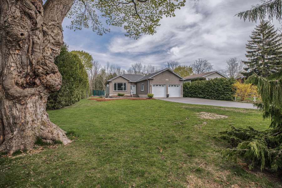 406 Alice ST, Saugeen Shores, ON N0H 2L0