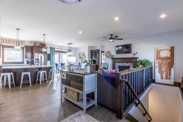 Village At Pigeon Lake, AB T0C 1H0,455049 RGE RD 274