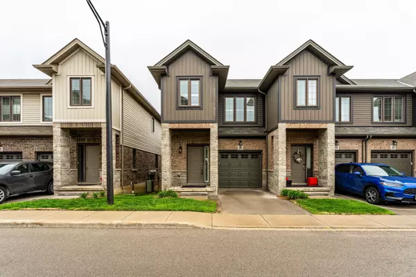 377 Glancaster RD #20, Hamilton, ON L9G 0G4