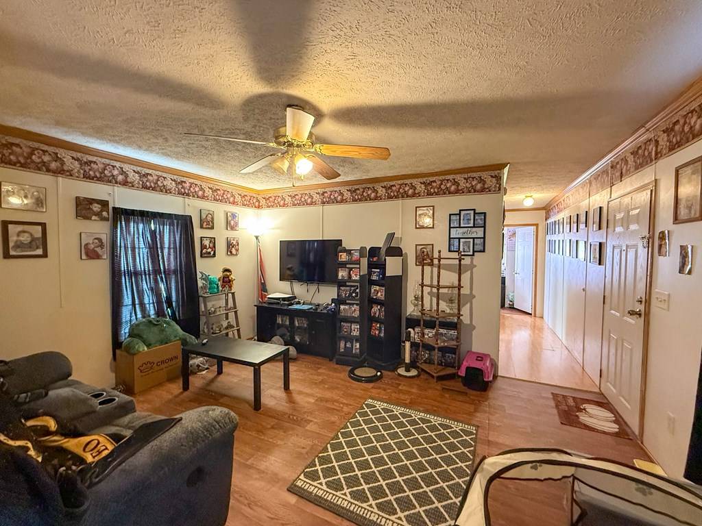Max Meadows, VA 24360,1671 Rickey Rd