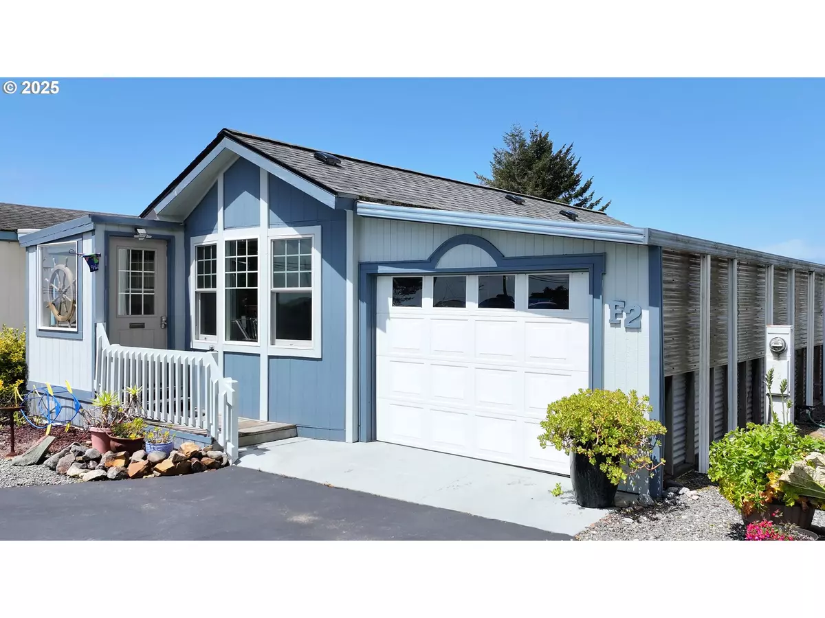Brookings, OR 97415,15577 HIGHWAY 101 #F2
