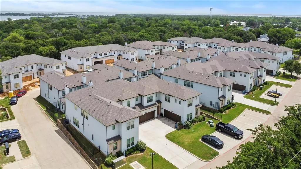 Lake Dallas, TX 75065,444 Waters Edge Drive #721