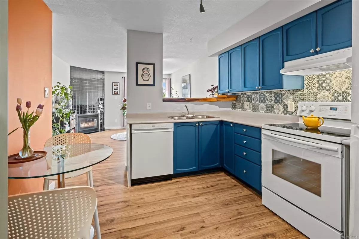 Victoria, BC V8T 1C6,930 North Park St #201