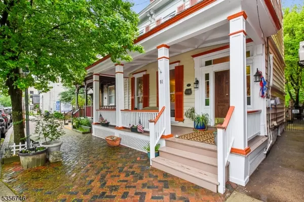91 N Main St, Lambertville City, NJ 08530