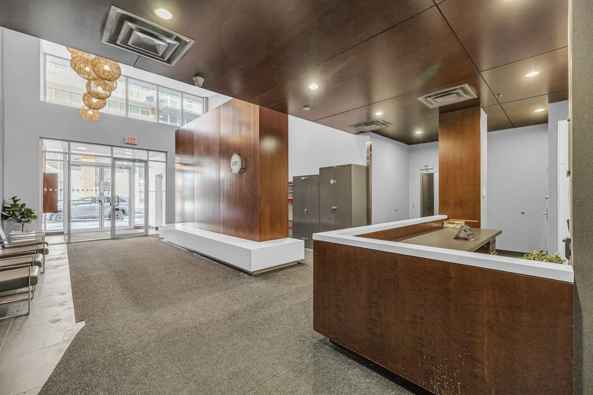 Ottawa Centre, ON K2P 1A9,360 McLeod ST #808