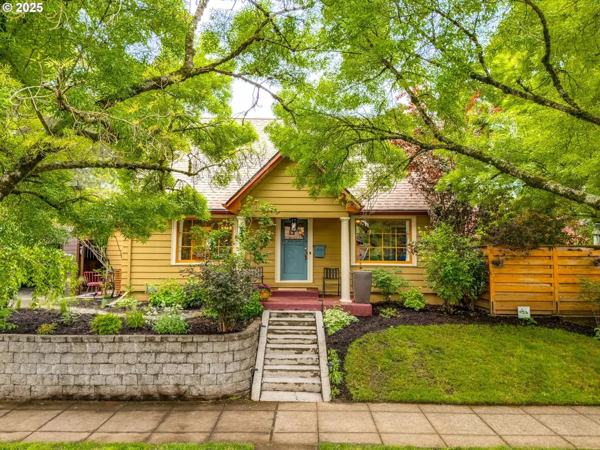Portland, OR 97213,4806 NE SISKIYOU ST