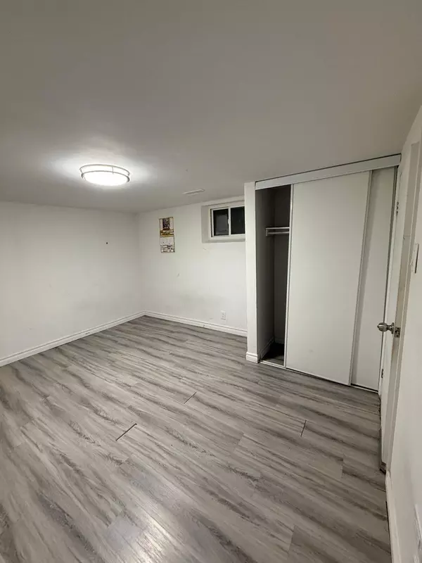 Toronto E04, ON M1K 2E8,1018 Kennedy RD #Basement A
