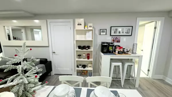 Toronto C06, ON M3H 4N3,16 Pannahill RD #Basement