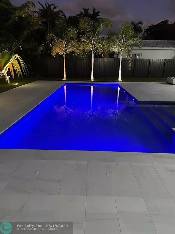 Miami, FL 33138,885 NE 90th St