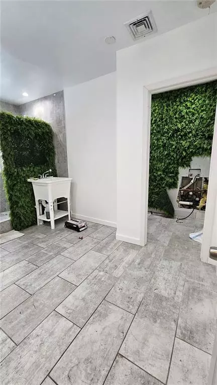 Brooklyn, NY 11234,2172 Flatbush AVE #2