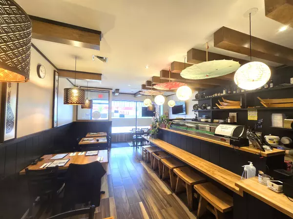 Toronto E04, ON M1R 4C2,80 Ellesmere RD #1