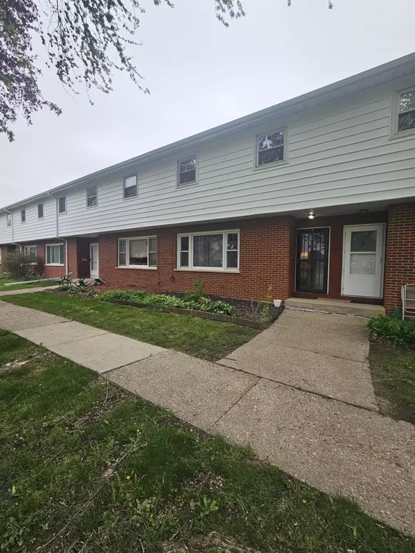 341 NORTHWAY PARK RD #5, Machesney Park, IL 61115