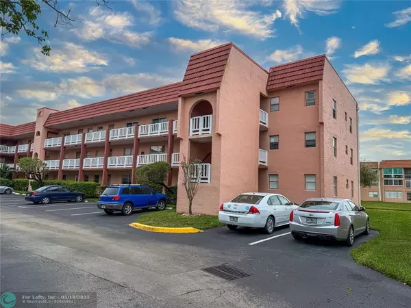 9460 SUNRISE LAKE BLVD #212, Sunrise, FL 33322