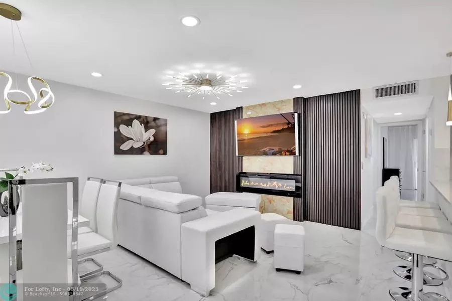450 Normandy J #J, Delray Beach, FL 33484