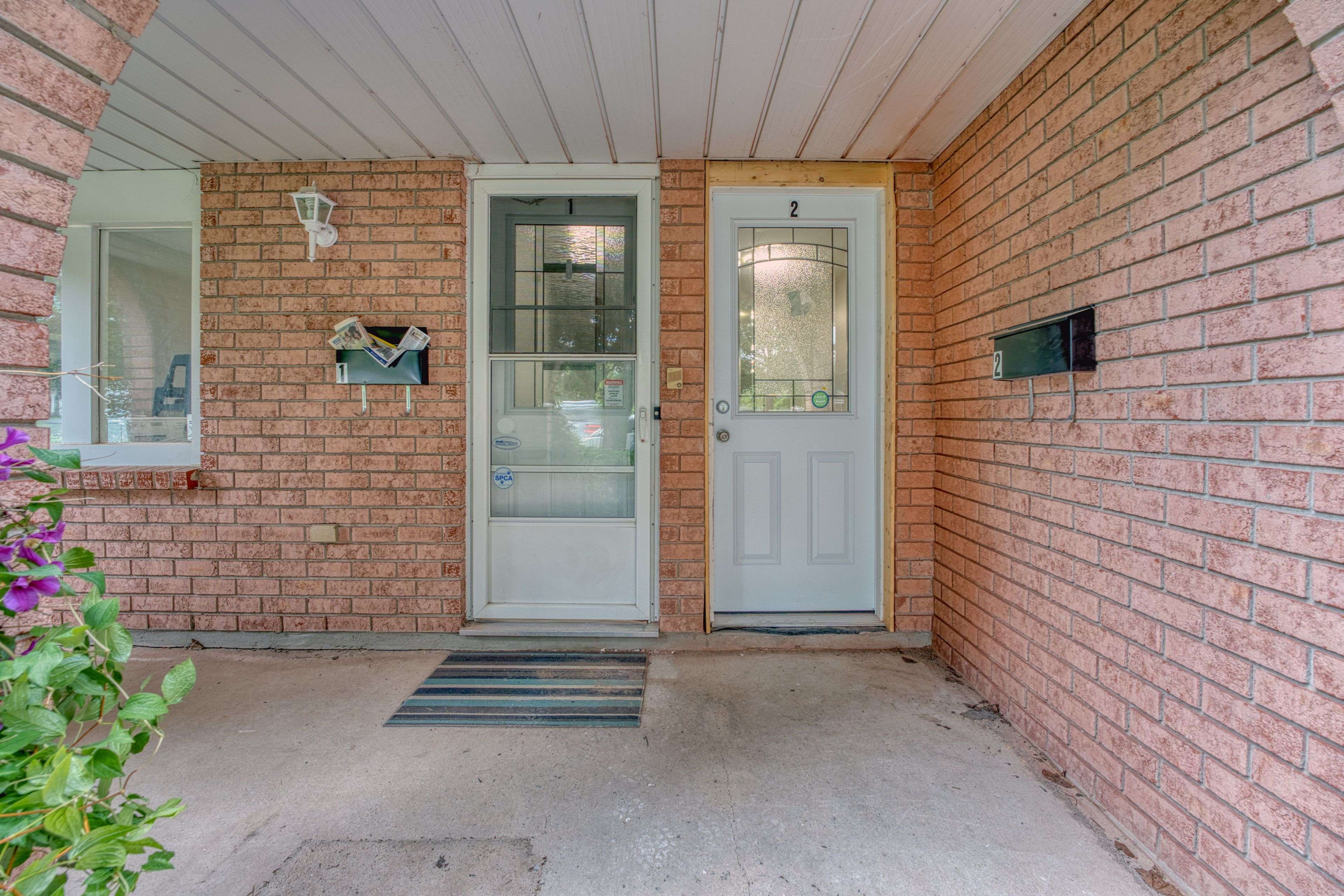 Kingston, ON K7K 6W3,151 DAUPHIN AVE #2