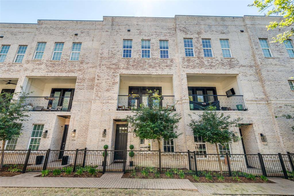Dallas, TX 75240,7333 Valley View Lane #503