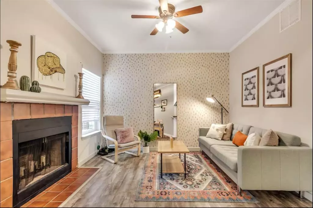 Dallas, TX 75206,5963 Ross Avenue #102