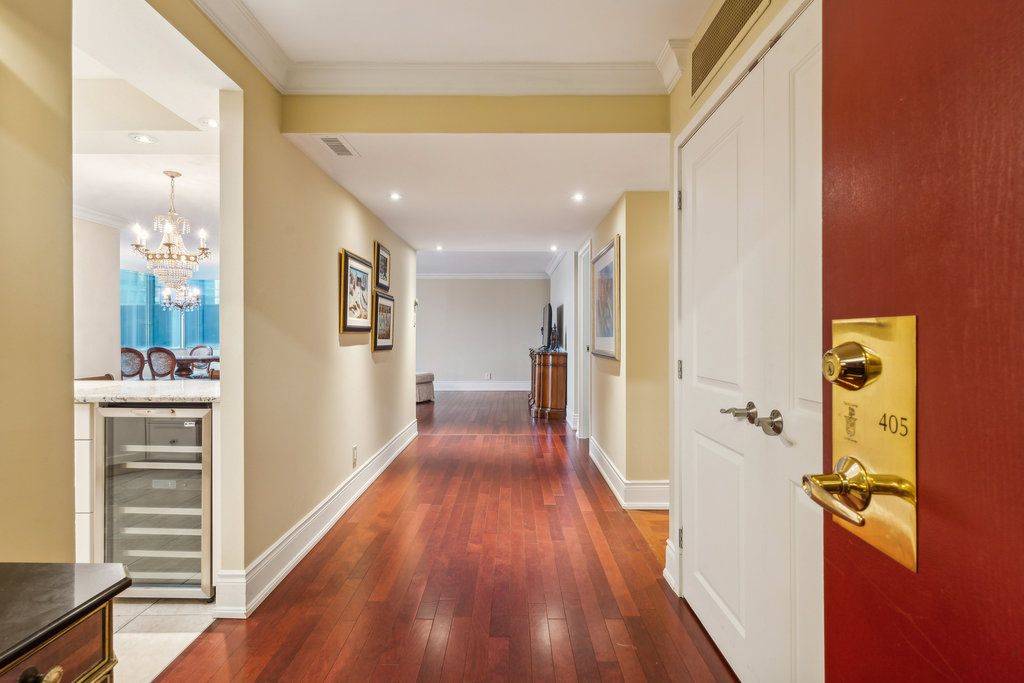 Lower Town - Sandy Hill, ON K1N 9M2,160 George ST #405