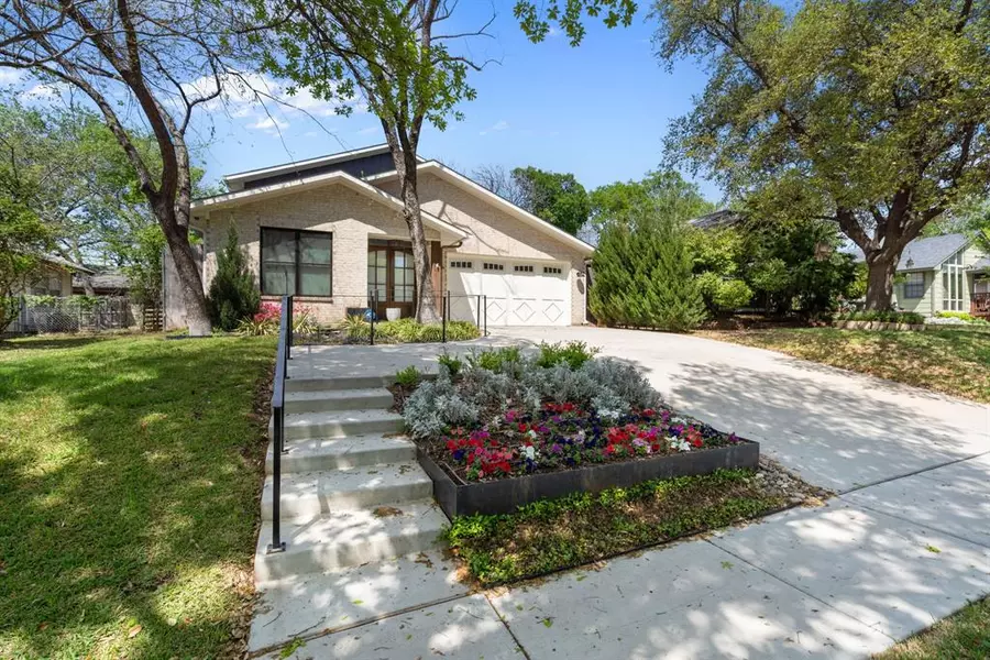 5332 Pershing Avenue, Fort Worth, TX 76107