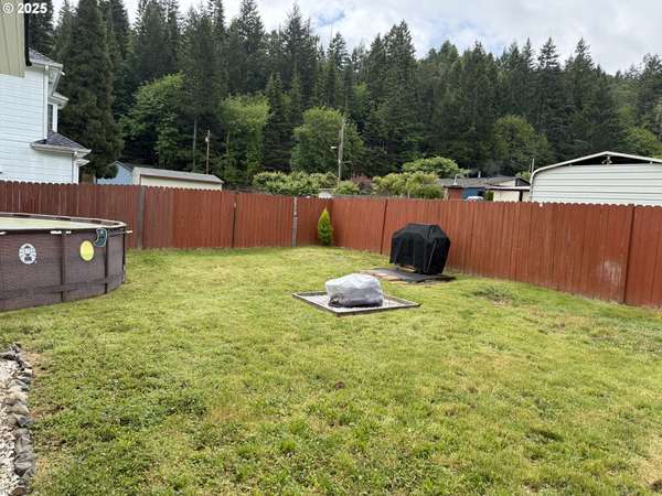 Glendale, OR 97442,668 MONTGOMERY AVE