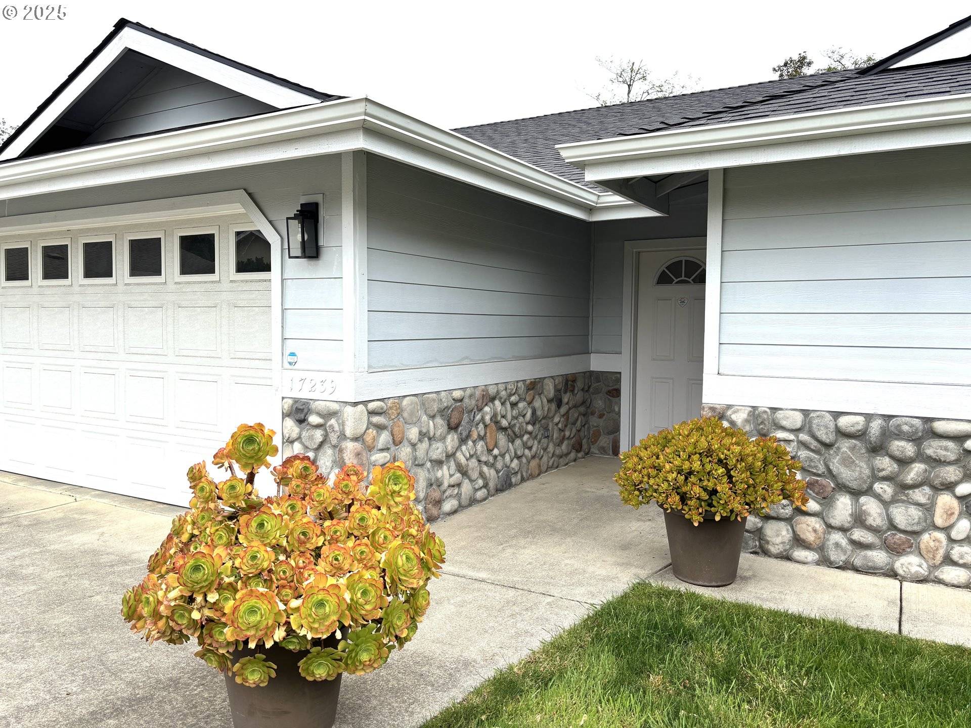 Brookings, OR 97415,17239 LUMBERVIEW RD