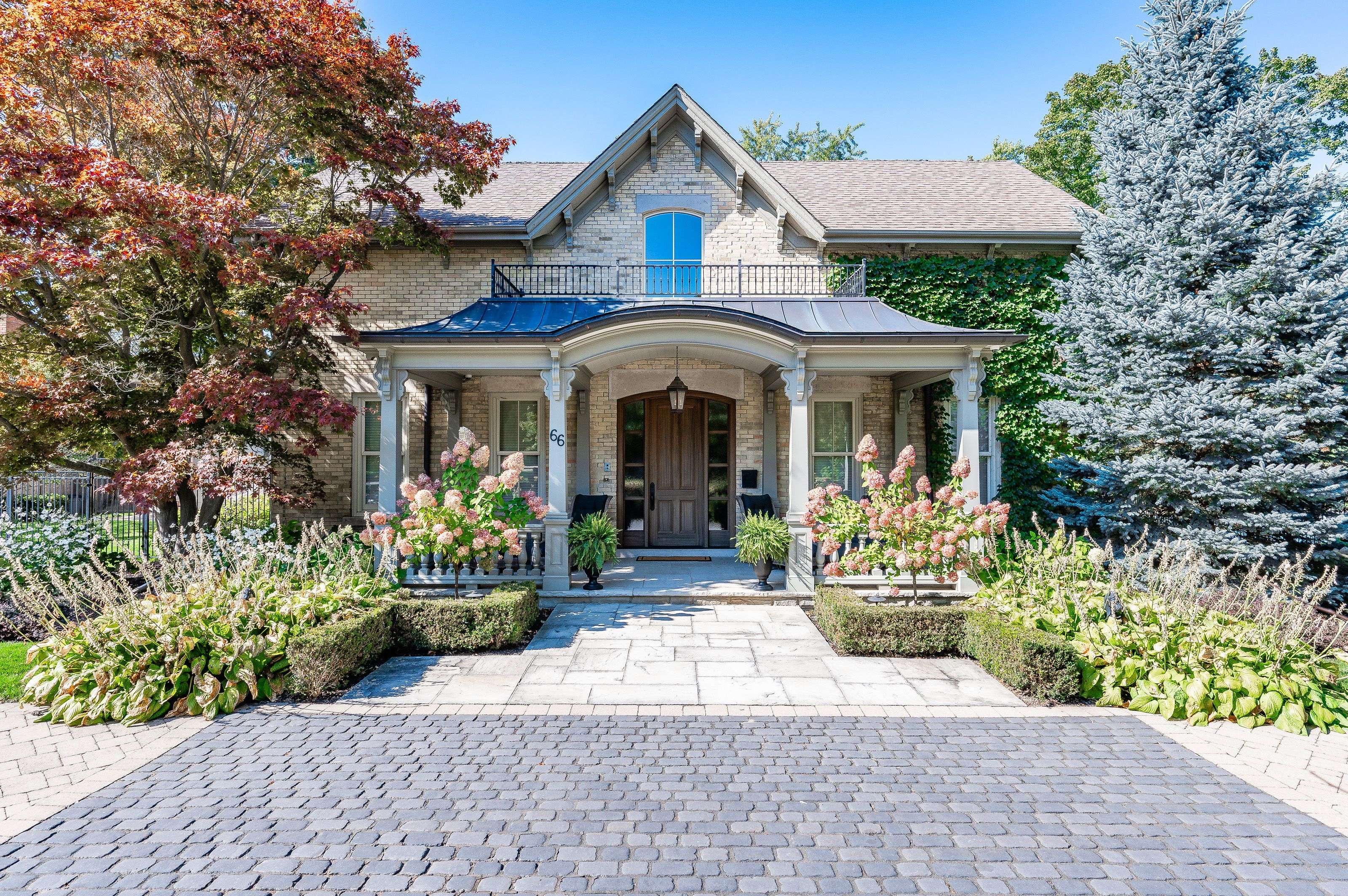 Guelph, ON N1E 2V2,66 GRANGE ST