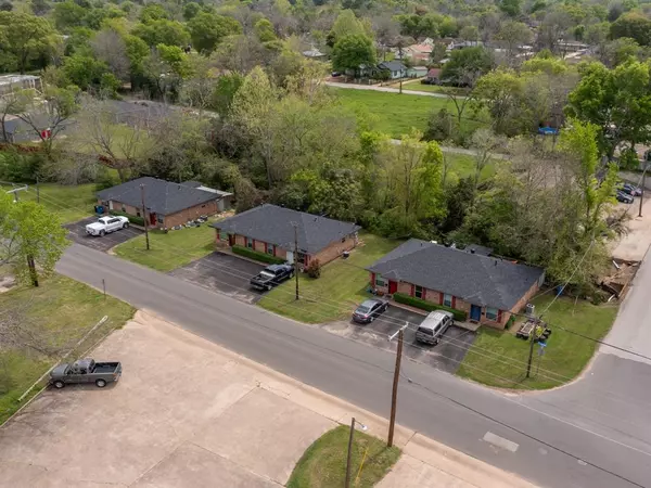 Jacksonville, TX 75766,601-611 Canada Street