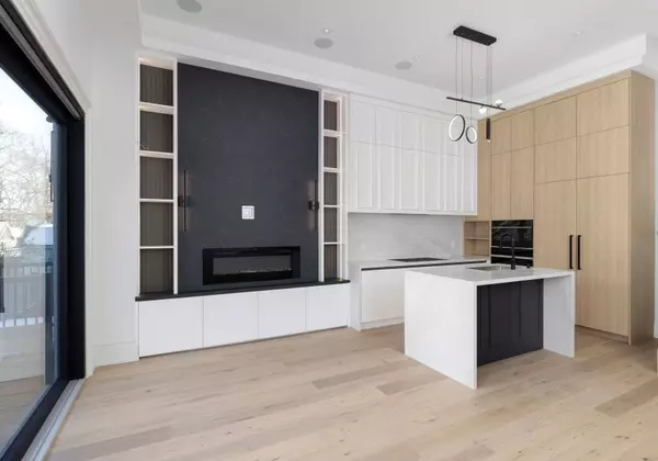 Toronto C04, ON M4R 1H9,118 Briar Hill AVE