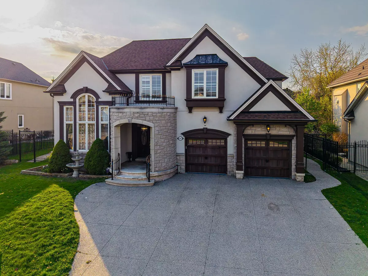 Mississauga, ON L5H 4L4,645 Cranleigh CT