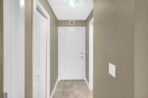 Airdrie, AB T4B 3V7,403 Mackenzie WAY #9212