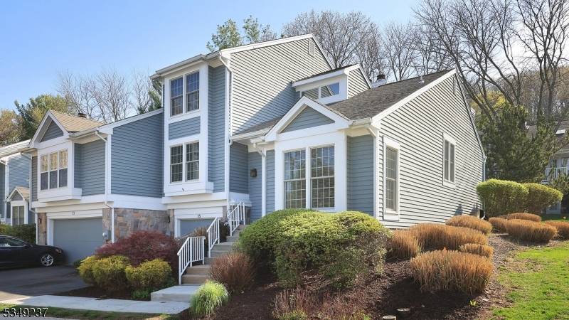 Bedminster Twp., NJ 07921,15 Timothy Ln