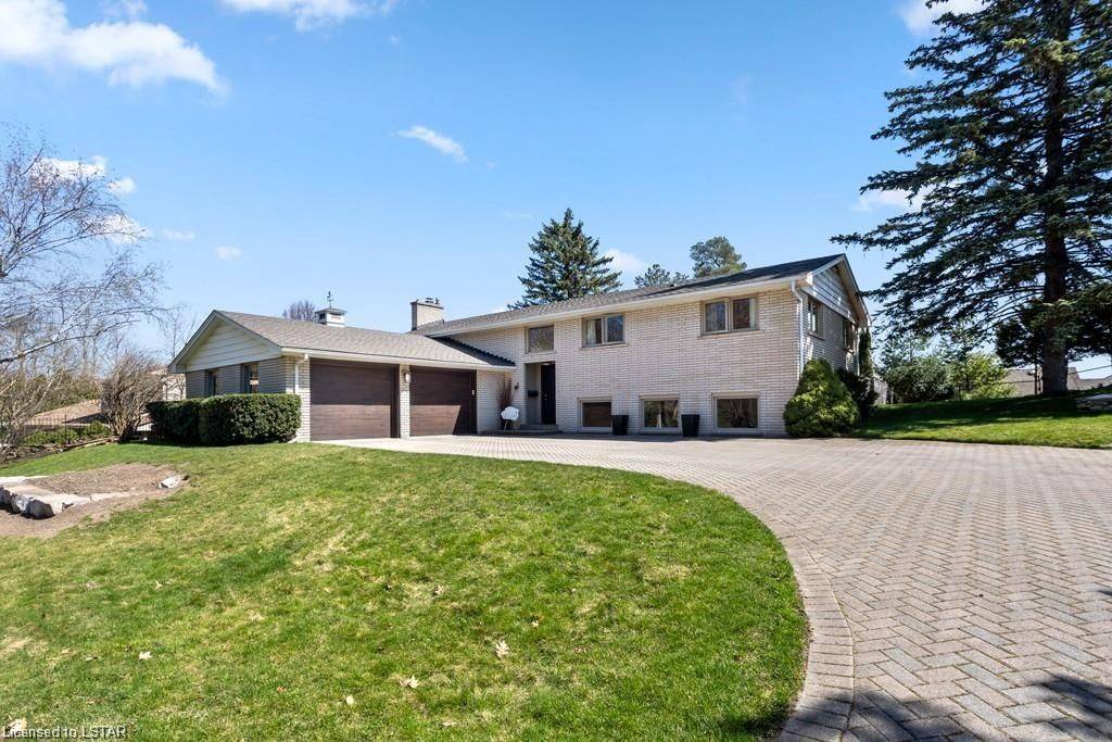 688 Westmount Hills DR E, London South, ON N6K 1B2