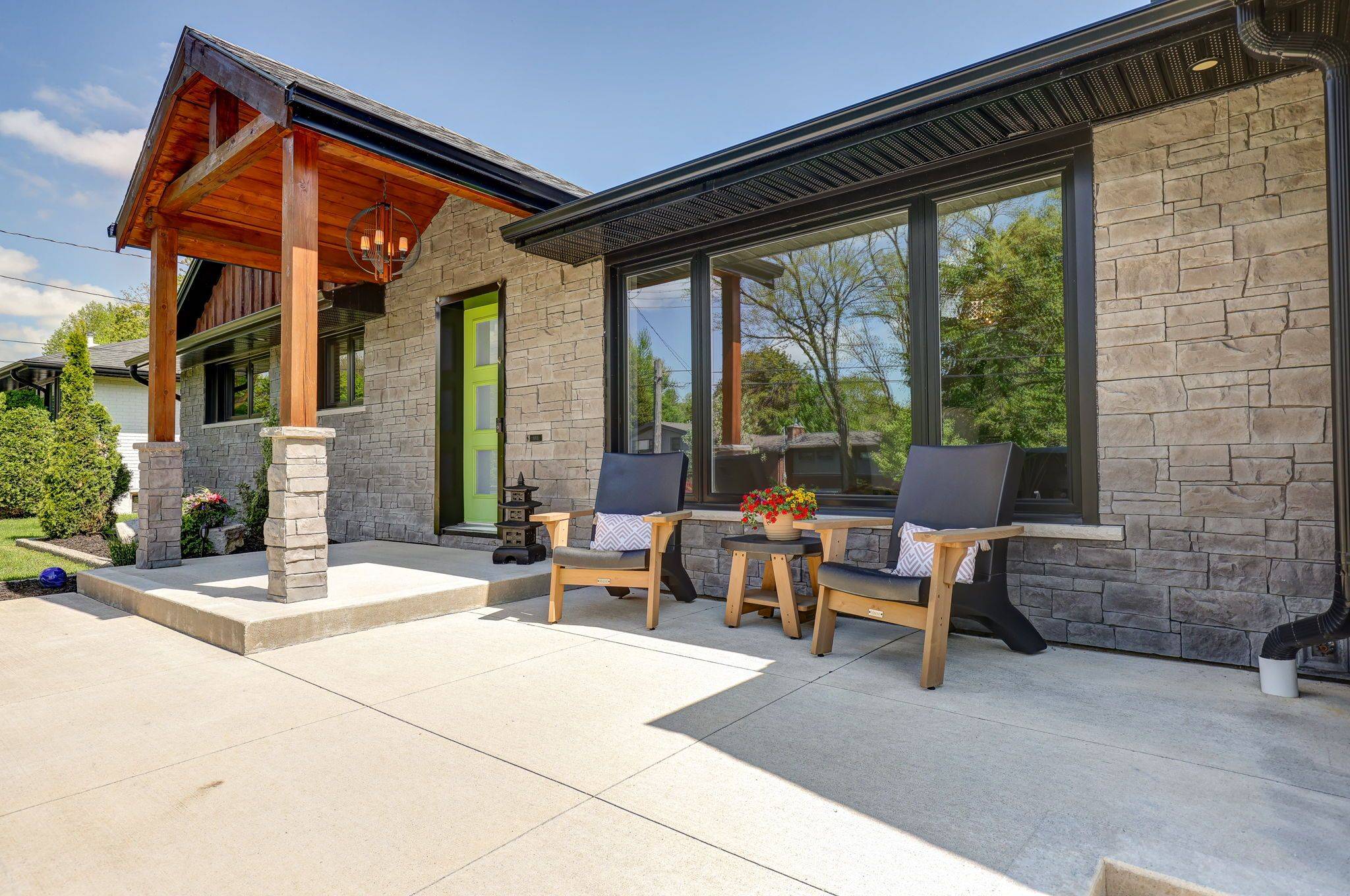 London North, ON N6H 3C1,272 Deer Park CIR
